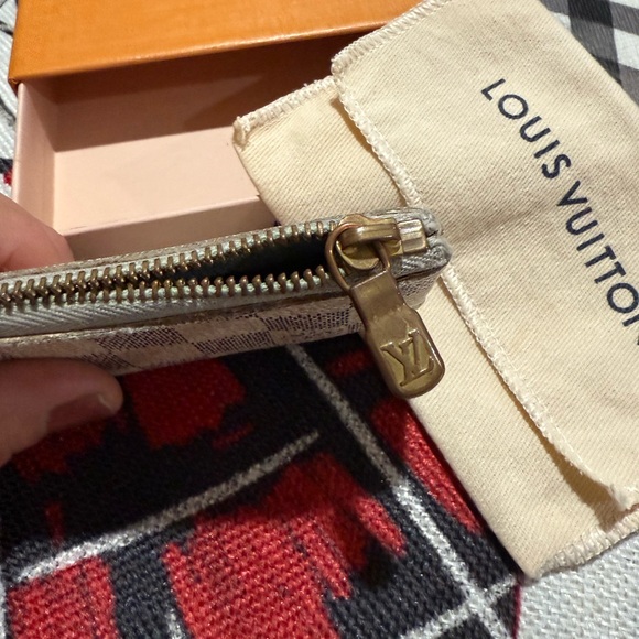 Louis Vuitton Damier Azure Key Pouch - Picture 5 of 10